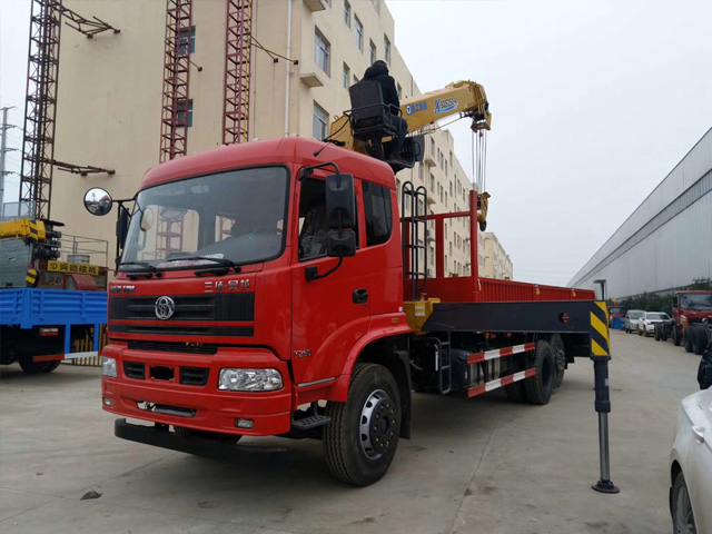 徐工吊機(jī)10噸三環(huán)后提升橋隨車吊