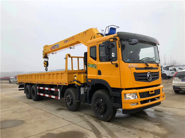東風(fēng)T5前四后八16噸隨車(chē)吊