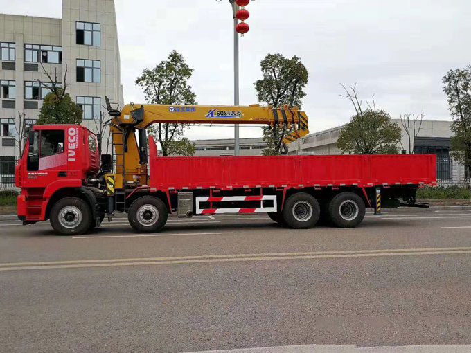 徐工吊機(jī)16噸紅巖前四后八隨車吊圖片展示4