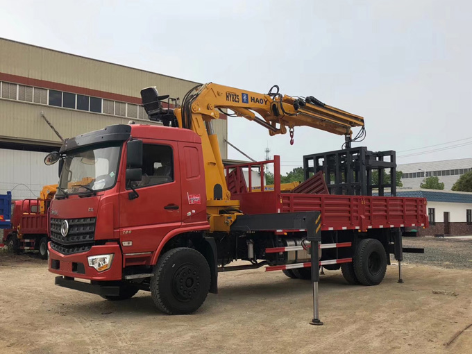 8噸東風(fēng)隨車吊帶夾具多功能隨車吊