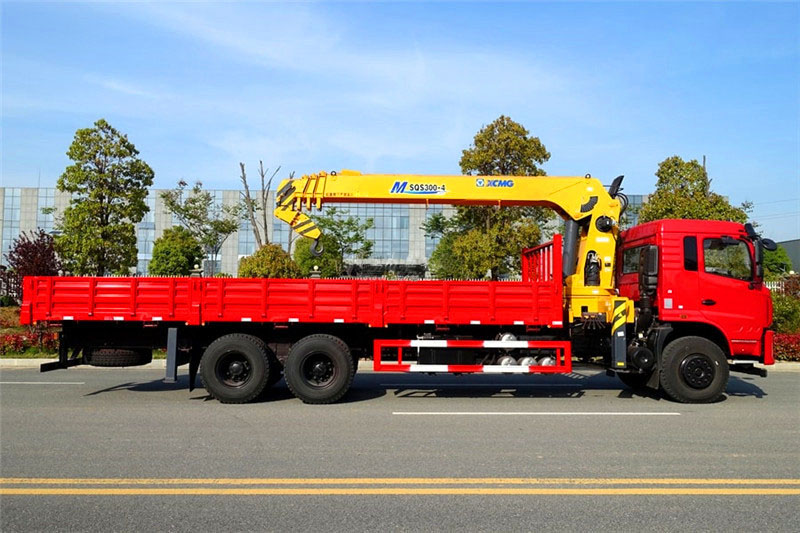 東風暢行后八輪徐工12噸隨車吊多少錢一輛？