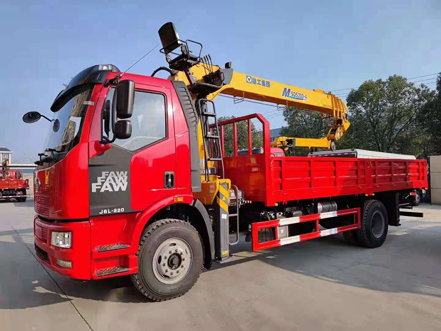 解放J6單橋8噸隨車吊多少錢(qián)