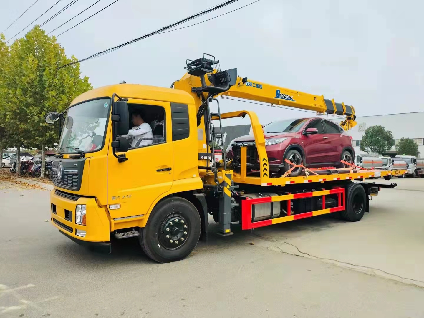 東風(fēng)天錦清障隨車吊 徐工8噸吊機(jī)