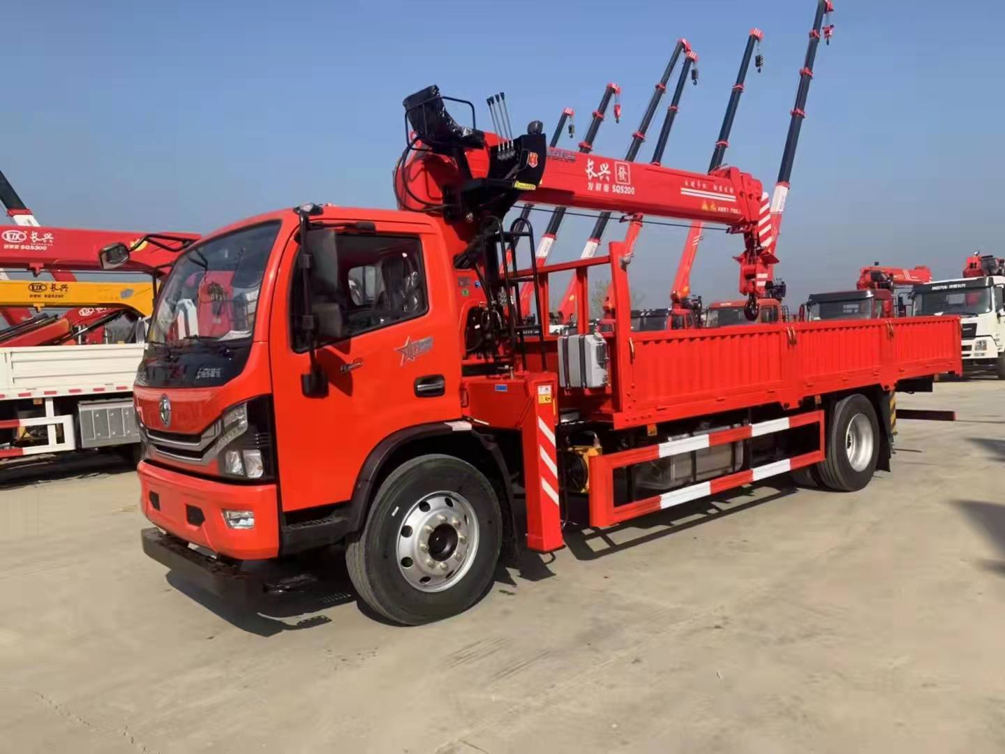 東風(fēng)8噸隨車(chē)吊 整車(chē)特價(jià)23萬(wàn)
